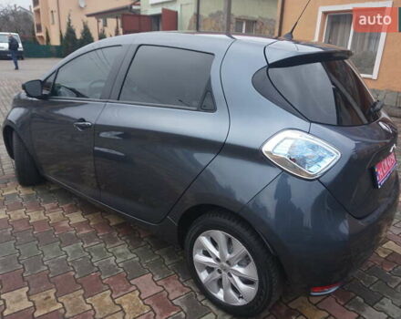 Серый Рено Зое, объемом двигателя 0 л и пробегом 182 тыс. км за 8200 $, фото 21 на Automoto.ua