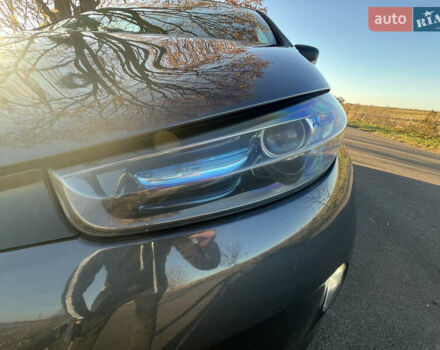 Серый Рено Зое, объемом двигателя 0 л и пробегом 108 тыс. км за 8500 $, фото 33 на Automoto.ua