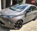 Серый Рено Зое, объемом двигателя 0 л и пробегом 112 тыс. км за 11500 $, фото 2 на Automoto.ua