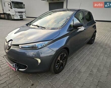 Серый Рено Зое, объемом двигателя 0 л и пробегом 95 тыс. км за 9750 $, фото 1 на Automoto.ua