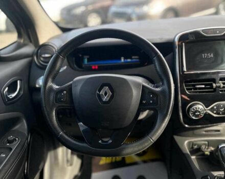 Серый Рено Зое, объемом двигателя 0 л и пробегом 48 тыс. км за 11500 $, фото 13 на Automoto.ua