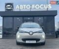 Серый Рено Зое, объемом двигателя 0 л и пробегом 96 тыс. км за 10390 $, фото 2 на Automoto.ua