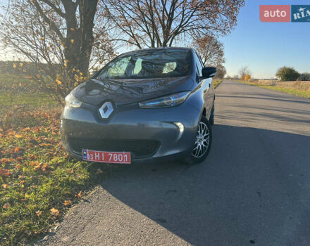 Серый Рено Зое, объемом двигателя 0 л и пробегом 108 тыс. км за 8500 $, фото 57 на Automoto.ua