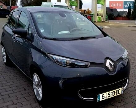 Серый Рено Зое, объемом двигателя 0 л и пробегом 79 тыс. км за 8900 $, фото 6 на Automoto.ua
