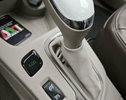 Серый Рено Зое, объемом двигателя 0 л и пробегом 95 тыс. км за 9750 $, фото 66 на Automoto.ua