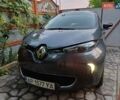 Серый Рено Зое, объемом двигателя 0 л и пробегом 48 тыс. км за 10200 $, фото 8 на Automoto.ua