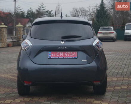 Серый Рено Зое, объемом двигателя 0 л и пробегом 182 тыс. км за 8200 $, фото 10 на Automoto.ua