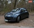 Серый Рено Зое, объемом двигателя 0 л и пробегом 96 тыс. км за 10000 $, фото 7 на Automoto.ua