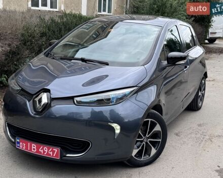 Серый Рено Зое, объемом двигателя 0 л и пробегом 80 тыс. км за 10500 $, фото 23 на Automoto.ua