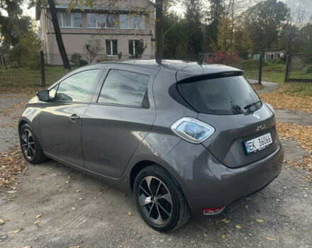 Серый Рено Зое, объемом двигателя 0 л и пробегом 127 тыс. км за 11500 $, фото 5 на Automoto.ua