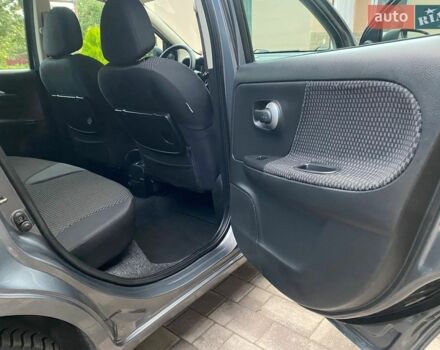 Серый Рено Зое, объемом двигателя 0 л и пробегом 128 тыс. км за 10150 $, фото 25 на Automoto.ua