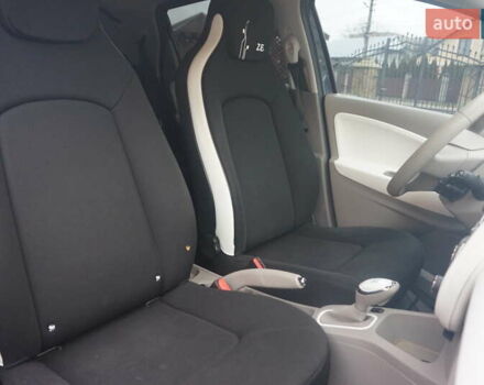 Серый Рено Зое, объемом двигателя 0 л и пробегом 182 тыс. км за 8200 $, фото 40 на Automoto.ua