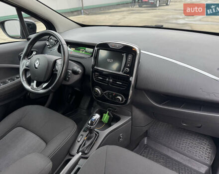 Сірий Рено Зое, об'ємом двигуна 0 л та пробігом 80 тис. км за 9000 $, фото 14 на Automoto.ua
