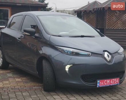 Серый Рено Зое, объемом двигателя 0 л и пробегом 182 тыс. км за 8200 $, фото 4 на Automoto.ua