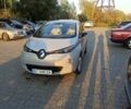 Серый Рено Зое, объемом двигателя 0 л и пробегом 310 тыс. км за 7500 $, фото 29 на Automoto.ua