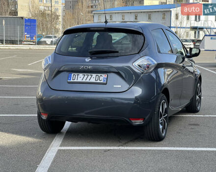 Серый Рено Зое, объемом двигателя 0 л и пробегом 160 тыс. км за 8700 $, фото 9 на Automoto.ua