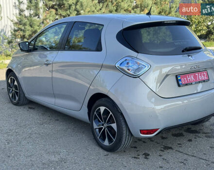 Серый Рено Зое, объемом двигателя 0 л и пробегом 90 тыс. км за 9999 $, фото 5 на Automoto.ua