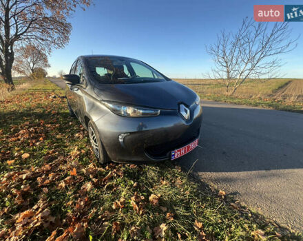 Серый Рено Зое, объемом двигателя 0 л и пробегом 108 тыс. км за 8500 $, фото 29 на Automoto.ua