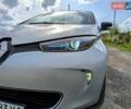 Серый Рено Зое, объемом двигателя 0 л и пробегом 77 тыс. км за 10500 $, фото 4 на Automoto.ua
