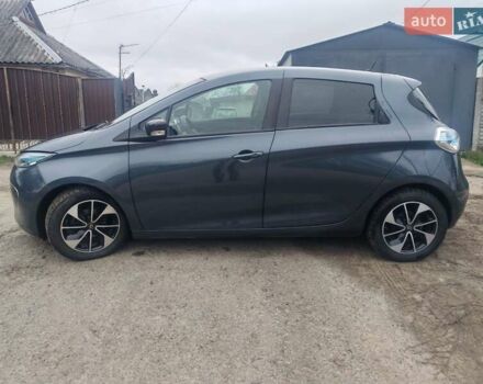 Серый Рено Зое, объемом двигателя 0 л и пробегом 158 тыс. км за 10700 $, фото 2 на Automoto.ua