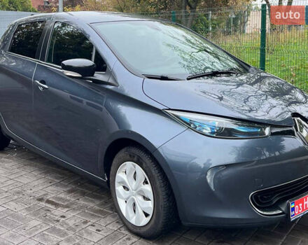 Серый Рено Зое, объемом двигателя 0 л и пробегом 133 тыс. км за 8999 $, фото 6 на Automoto.ua
