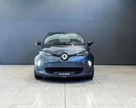 Серый Рено Зое, объемом двигателя 0 л и пробегом 90 тыс. км за 9000 $, фото 4 на Automoto.ua