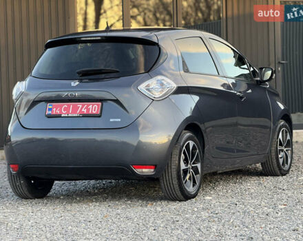 Серый Рено Зое, объемом двигателя 0 л и пробегом 119 тыс. км за 9950 $, фото 14 на Automoto.ua