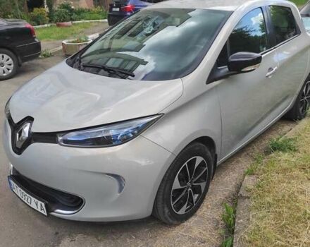 Серый Рено Зое, объемом двигателя 0 л и пробегом 76 тыс. км за 10500 $, фото 1 на Automoto.ua