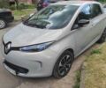 Серый Рено Зое, объемом двигателя 0 л и пробегом 76 тыс. км за 10500 $, фото 1 на Automoto.ua
