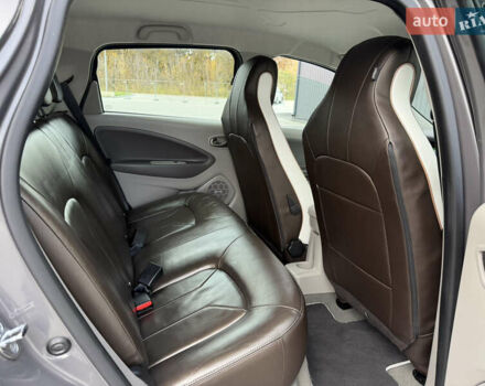 Рено Зое 2018 в Дубно на Automoto.ua Серый Рено Зое, объемом двигателя 0 л и пробегом 126 тыс. км за 10599 $, фото 44 на Automoto.ua