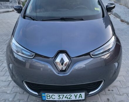 Серый Рено Зое, объемом двигателя 0 л и пробегом 39 тыс. км за 10900 $, фото 1 на Automoto.ua