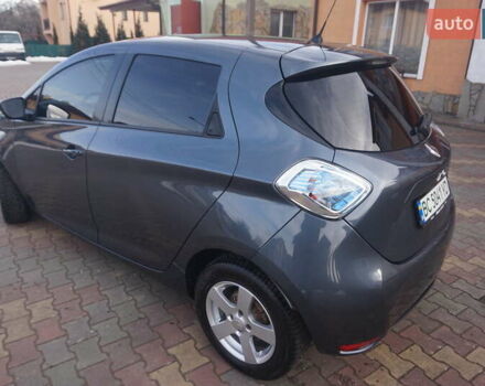 Серый Рено Зое, объемом двигателя 0 л и пробегом 54 тыс. км за 10777 $, фото 19 на Automoto.ua