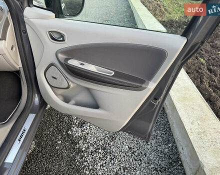 Сірий Рено Зое, об'ємом двигуна 0 л та пробігом 87 тис. км за 9500 $, фото 25 на Automoto.ua