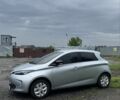 Серый Рено Зое, объемом двигателя 0 л и пробегом 96 тыс. км за 9000 $, фото 2 на Automoto.ua