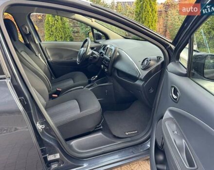 Рено Зое 2018 в Луцке на Automoto.ua Серый Рено Зое, объемом двигателя 0 л и пробегом 117 тыс. км за 9400 $, фото 11 на Automoto.ua