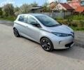 Серый Рено Зое, объемом двигателя 0 л и пробегом 77 тыс. км за 10500 $, фото 8 на Automoto.ua