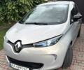 Серый Рено Зое, объемом двигателя 0 л и пробегом 65 тыс. км за 11500 $, фото 1 на Automoto.ua