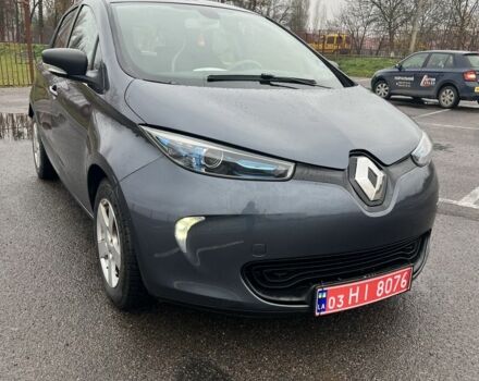 Серый Рено Зое, объемом двигателя 0 л и пробегом 91 тыс. км за 8800 $, фото 3 на Automoto.ua