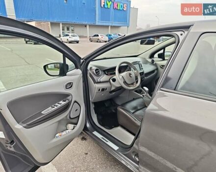 Сірий Рено Зое, об'ємом двигуна 0 л та пробігом 122 тис. км за 10500 $, фото 8 на Automoto.ua