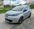Серый Рено Зое, объемом двигателя 0 л и пробегом 77 тыс. км за 10500 $, фото 1 на Automoto.ua