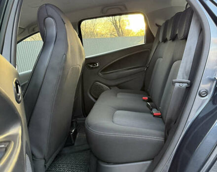 Серый Рено Зое, объемом двигателя 0 л и пробегом 119 тыс. км за 9950 $, фото 21 на Automoto.ua