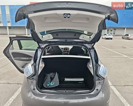 Сірий Рено Зое, об'ємом двигуна 0 л та пробігом 122 тис. км за 10500 $, фото 12 на Automoto.ua