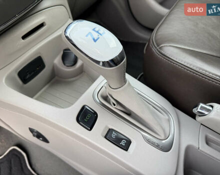 Сірий Рено Зое, об'ємом двигуна 0 л та пробігом 126 тис. км за 10499 $, фото 33 на Automoto.ua