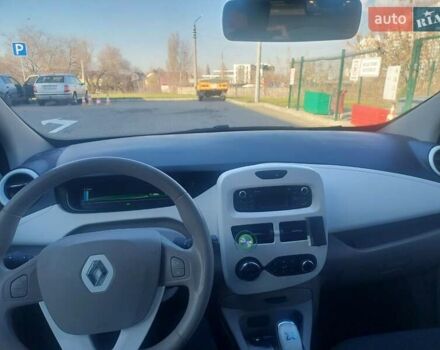 Сірий Рено Зое, об'ємом двигуна 0 л та пробігом 160 тис. км за 8000 $, фото 6 на Automoto.ua