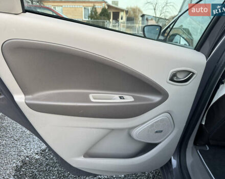 Сірий Рено Зое, об'ємом двигуна 0 л та пробігом 87 тис. км за 9500 $, фото 17 на Automoto.ua