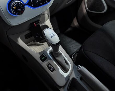 Сірий Рено Зое, об'ємом двигуна 0 л та пробігом 93 тис. км за 8900 $, фото 7 на Automoto.ua