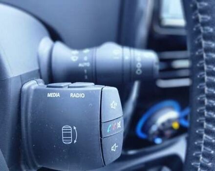 Серый Рено Зое, объемом двигателя 0 л и пробегом 91 тыс. км за 9999 $, фото 81 на Automoto.ua