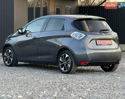 Серый Рено Зое, объемом двигателя 0 л и пробегом 119 тыс. км за 9950 $, фото 10 на Automoto.ua