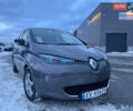 Серый Рено Зое, объемом двигателя 0 л и пробегом 97 тыс. км за 9400 $, фото 1 на Automoto.ua