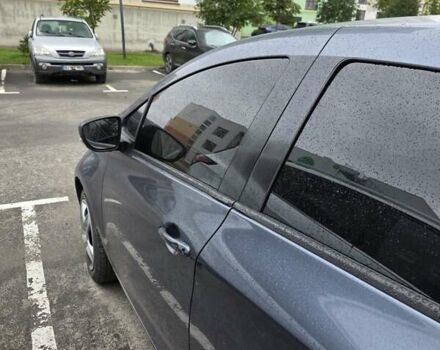 Серый Рено Зое, объемом двигателя 0 л и пробегом 57 тыс. км за 9500 $, фото 1 на Automoto.ua